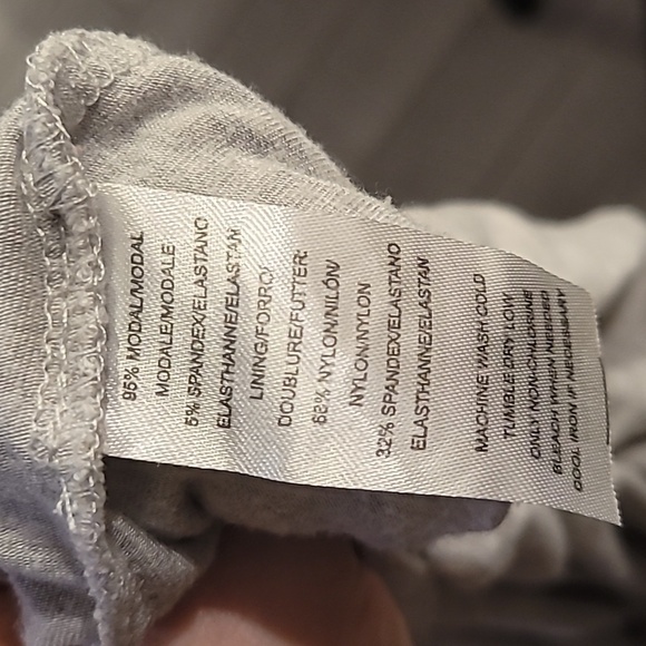 LYSSE LONG SLEEVE TEE SIZE SMALL - Picture 5 of 6